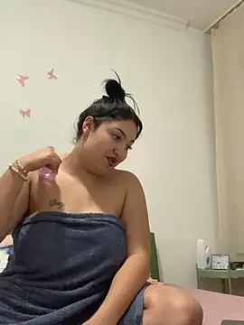 Zeynep-20's Webcam Live Show