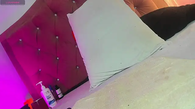 kyliestteel's Webcam Live Show