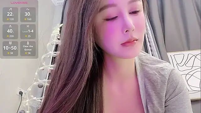 camille-w's Webcam Live Show