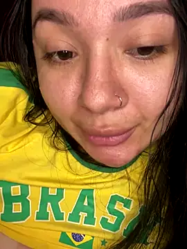 QueenYumi's Webcam Live Show