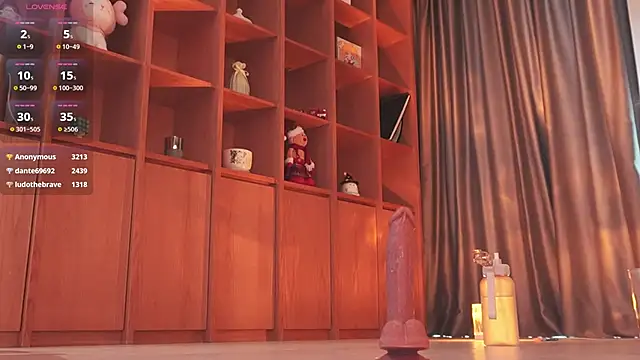 hyun_chia's Webcam Live Show