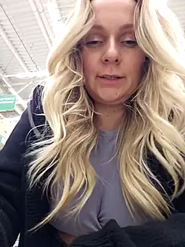 Bondgirl_013's Webcam Live Show