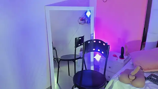 Alanna_hot3's Webcam Live Show