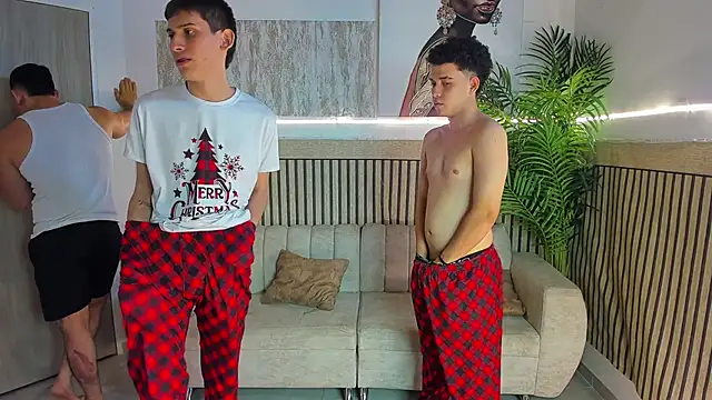 Порночат с Justingsex1