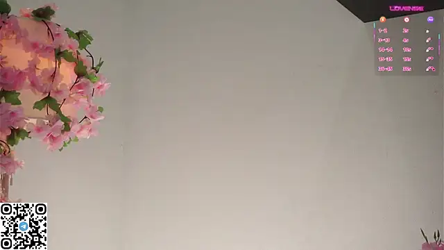 AmiLewis's Webcam Live Show