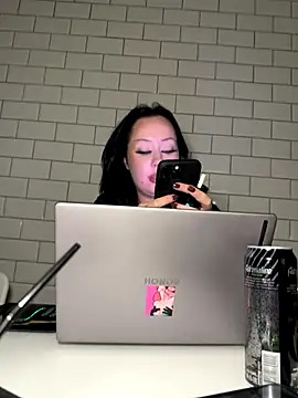 RollingGirls's Webcam Live Show