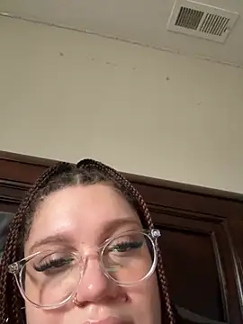 QueenNuttCollector's Webcam Live Show