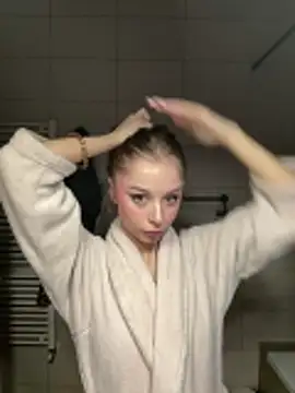 BabyAnais's Webcam Live Show