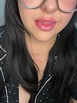 MileyGia's Webcam Live Show