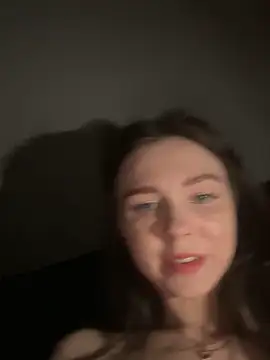 MilaBee's Webcam Live Show