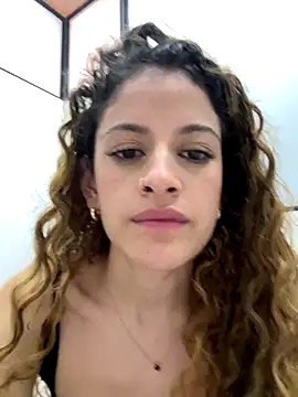 alana15's Webcam Live Show