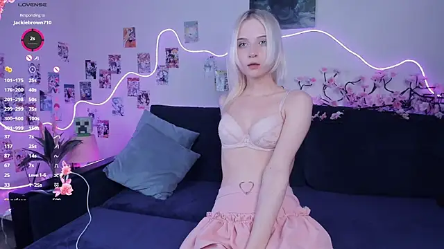 Megan--chan's Webcam Live Show