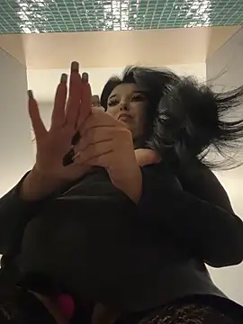 Tisha_Busty's Webcam Live Show