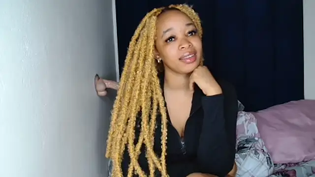 Nisha_102's Webcam Live Show