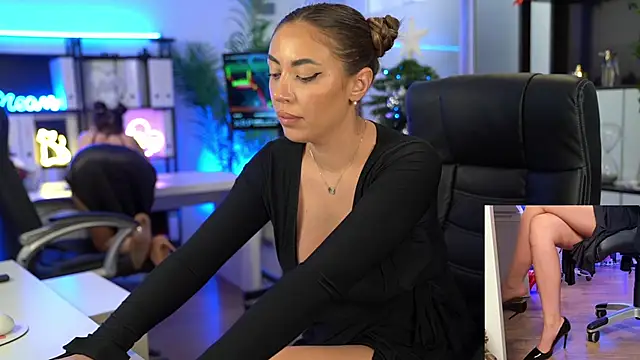 BabesGoWild's Webcam Live Show