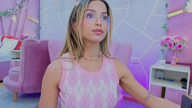 EmmyCortez's Webcam Live Show