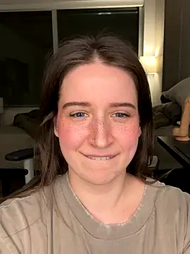 nerdynina's Webcam Live Show